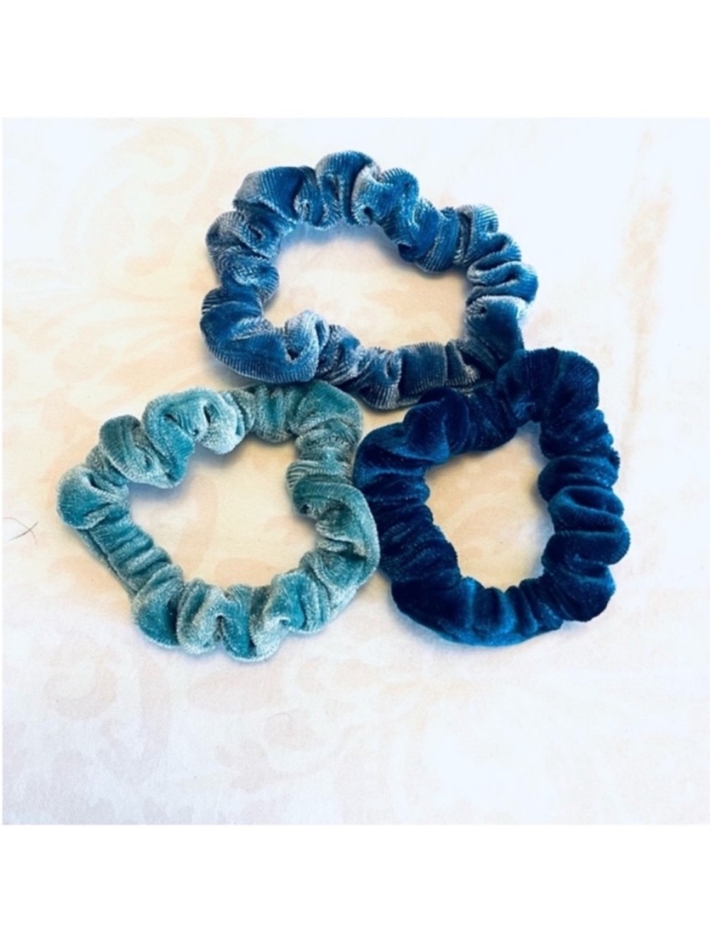 LAST DAY SALE! Kids Headband & Bow Bundle LIKE NEW! - Picture 13 of 15